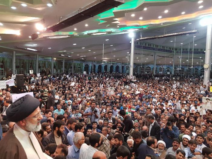 گزارش تصویری استقبال ده ها هزار نفری مردم شهر اراک از حجت الاسلام رئیسی