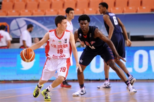 حضور مبین شیخی ستاره بسکتبال شهرداری اراک در جام جهانی جوانان